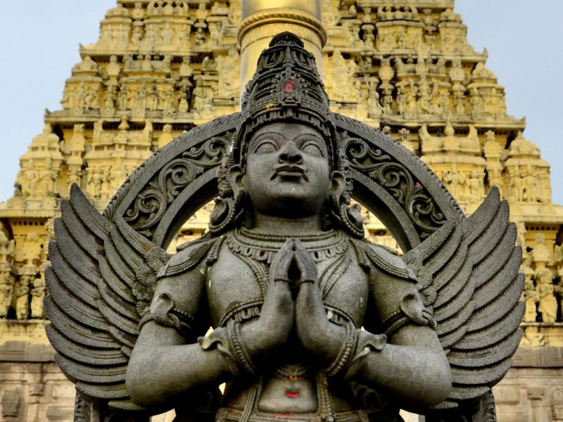 Beautiful_View_of_Gopuram_and_Garuda_stambha_at_Chennakeshava_temple (1)